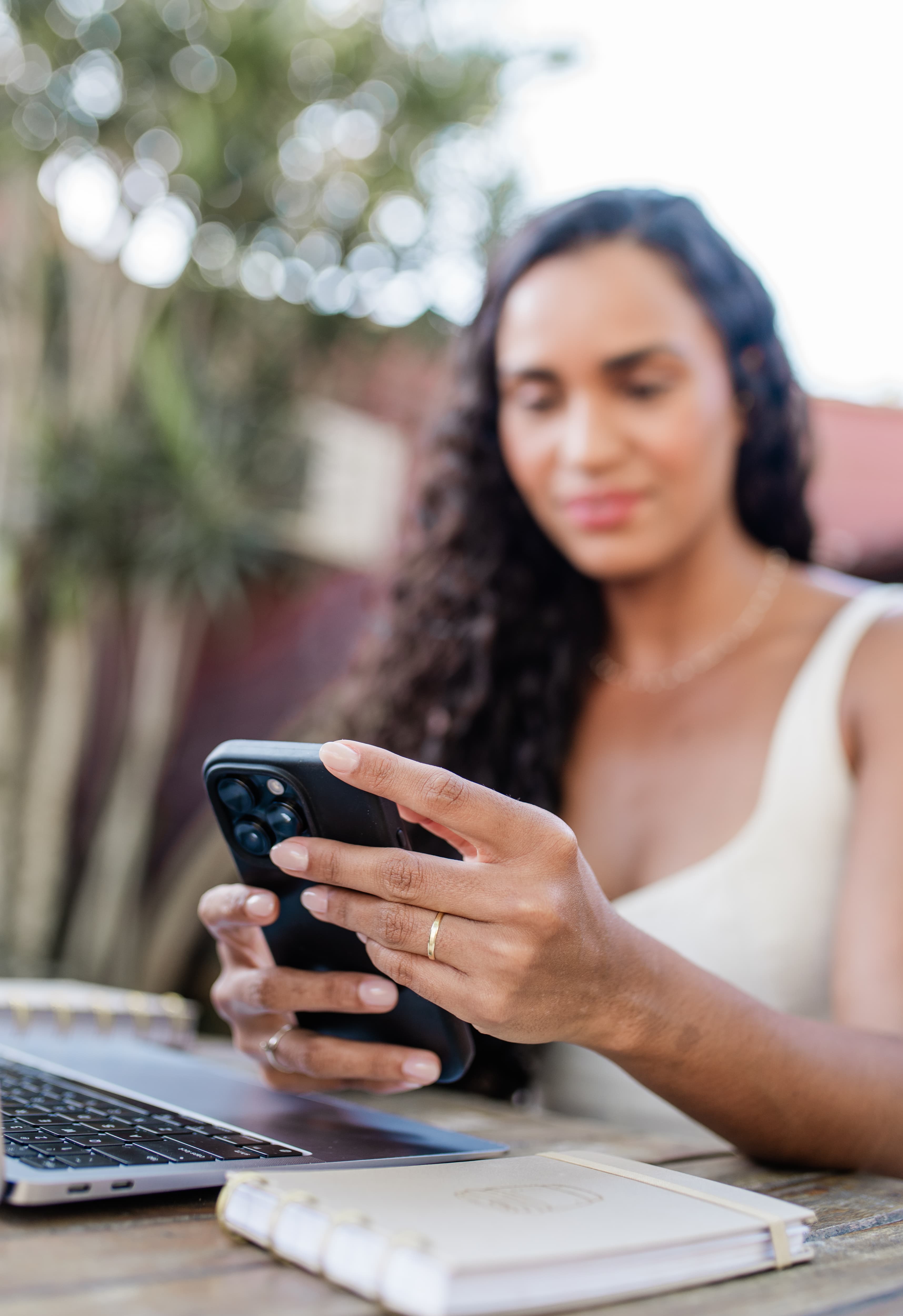 Karinne Corrêa - Autenticidade Digital